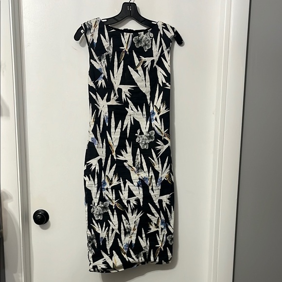 Nicole Miller Black and White Sleeveless Sheath Dress Size 4 - Picture 8 of 8